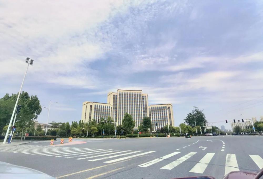 ״δ㳡ϷʽCBD 1.9ƽ칫¥̣ʺҵ칫չȣ